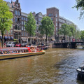 Je interieur verlengen tot op het water: de sloep als drijvende woonkamer